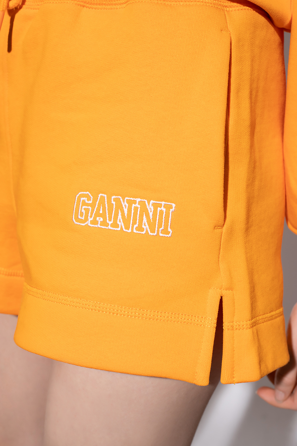 【関税&送料込】Ganni Sweat Shorts. GANNI drawstring-waist organic-cotton Shorts | Purple | FARFETCH